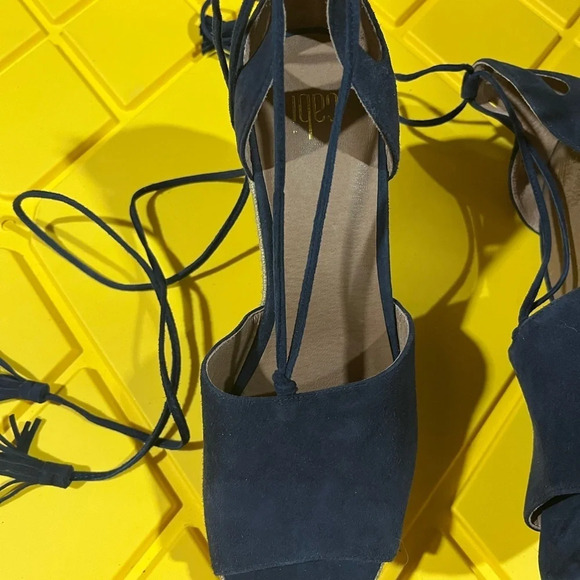 CAbi ~ Isla Espadrilles Wedge Sandals - Picture 11 of 12